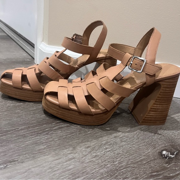 Crown Vintage Farlie Sandal - Picture 7 of 7